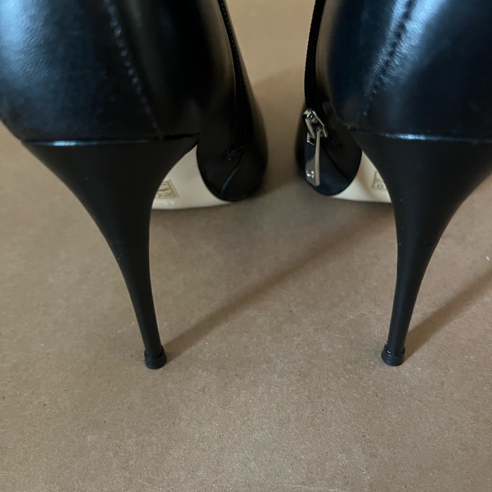 GUESS leather booties - Picture 7 of 7